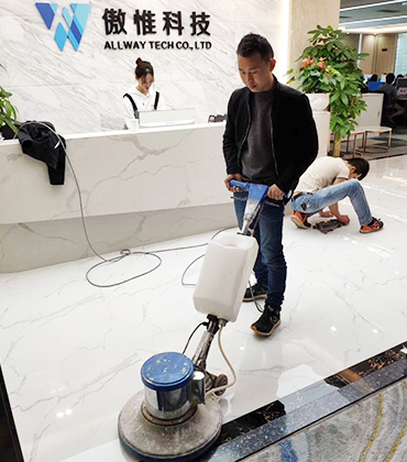 會(huì)所燈具清潔